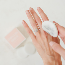 Load image into Gallery viewer, Bridal Collection: Illuminating Pom