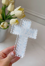 Load image into Gallery viewer, Scalloped Acrylic Cross Blocks