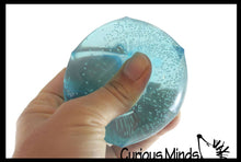 Load image into Gallery viewer, 1 Sugar Polyhedron Diamond Shaped Ball - Glow in the Dark Th