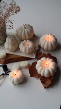 Load image into Gallery viewer, Autumn halloween pumpkin candle - large | Fall decor : Off white / Spiced orange