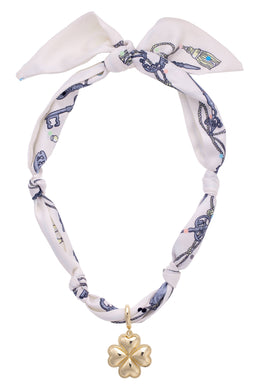 Charlie Heart Shaped Clover Scarf Necklace in Ivory