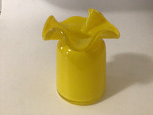 Load image into Gallery viewer, Ruffle Bud vase: Pink / Blown Glass / 5”x4”