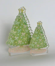 Load image into Gallery viewer, Acrylic Christmas Tree with Bows