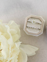 Load image into Gallery viewer, The Stella Bevel Single