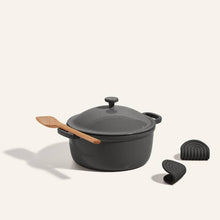 Load image into Gallery viewer, Cast Iron Perfect Pot