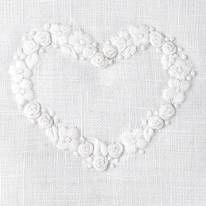 Flower Heart White Lavender-Filled Linen Sachet