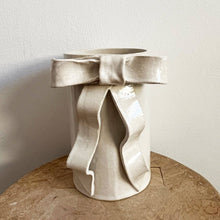 Load image into Gallery viewer, Ribbon Bow Vases: Medium