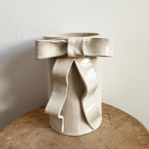 Ribbon Bow Vases: Small