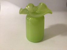 Load image into Gallery viewer, Ruffle Bud vase: Pink / Blown Glass / 5”x4”