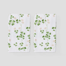Load image into Gallery viewer, Clover Powder Bath Towel