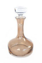 Load image into Gallery viewer, Vogue Decanters