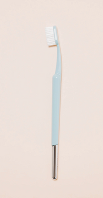The Better Brush-Sky Blossom with Chrome