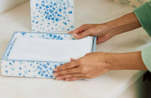 Load image into Gallery viewer, Betty Floral Lacquer Tray