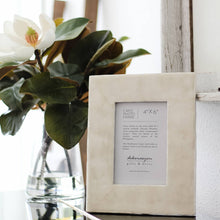 Load image into Gallery viewer, 4&quot; x 6&quot; Capiz Photo Frame (Natural White)