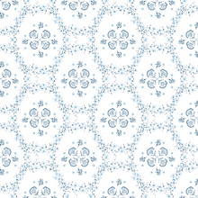 Load image into Gallery viewer, Scalloped Square Table Topper | Floral Trellis