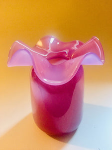 Ruffle Bud vase: Pink / Blown Glass / 5”x4”