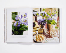 Load image into Gallery viewer, Aerin Lauder Living With Flowe