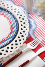 Load image into Gallery viewer, White Basketweave Dinner Paper Plates