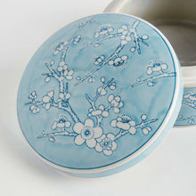 Load image into Gallery viewer, Monarch Empress Large Round Lidded Catchall Box