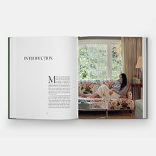 Load image into Gallery viewer, A Welcome Home: Inviting Interiors