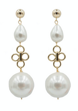 Load image into Gallery viewer, CINDY EARRING, WHITE PEARL