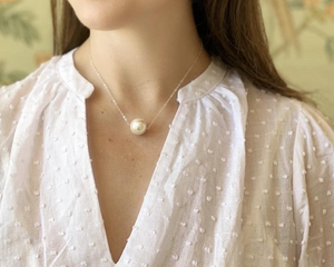 Augusta Necklace - White Pearl, Gold