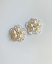 Load image into Gallery viewer, MOTHER OF PEARL + PEARLY FLORAL STUD